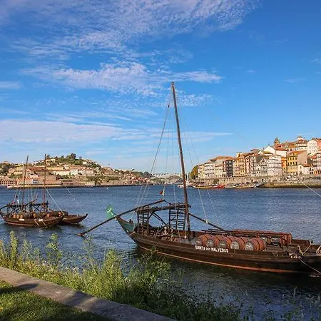 Oporto Wine Cellars Flat With Terrace Apartament