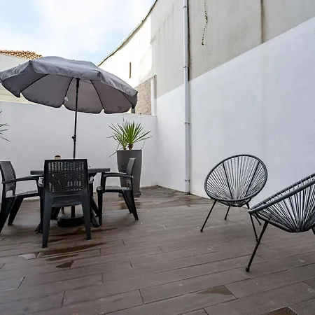 Oporto Wine Cellars Flat With Terrace *