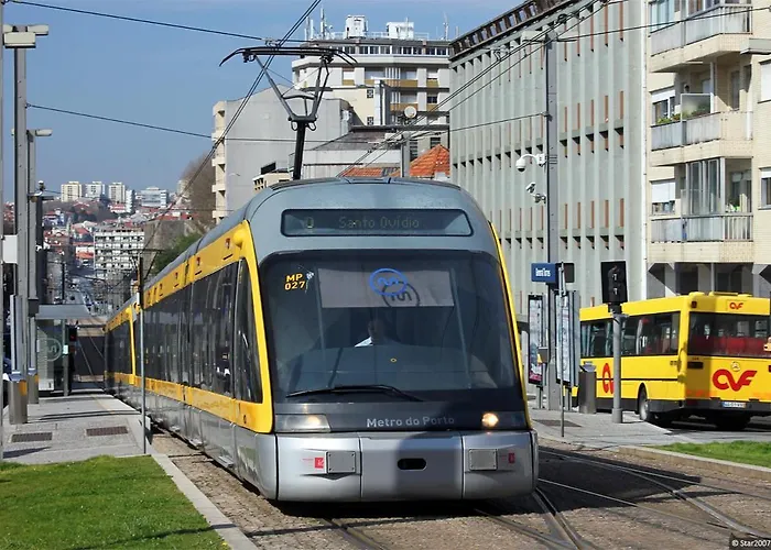 Oporto Wine Cellars Flat With Terrace *