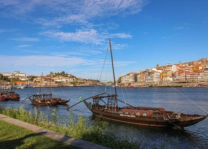 Oporto Wine Cellars Flat With Terrace 公寓