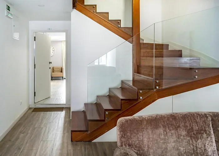 Oporto Wine Cellars Flat With Terrace