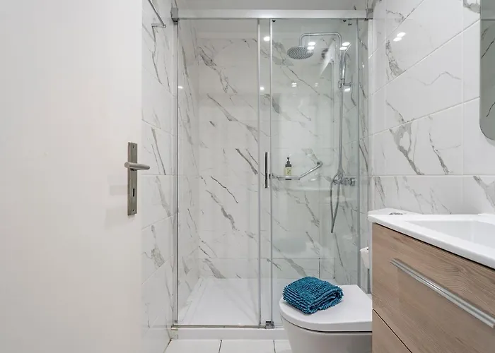 Апартаменты Oporto Wine Cellars Flat With Terrace Вила-Нова-ди-Гая