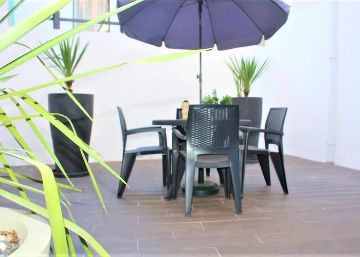 Oporto Wine Cellars Flat With Terrace